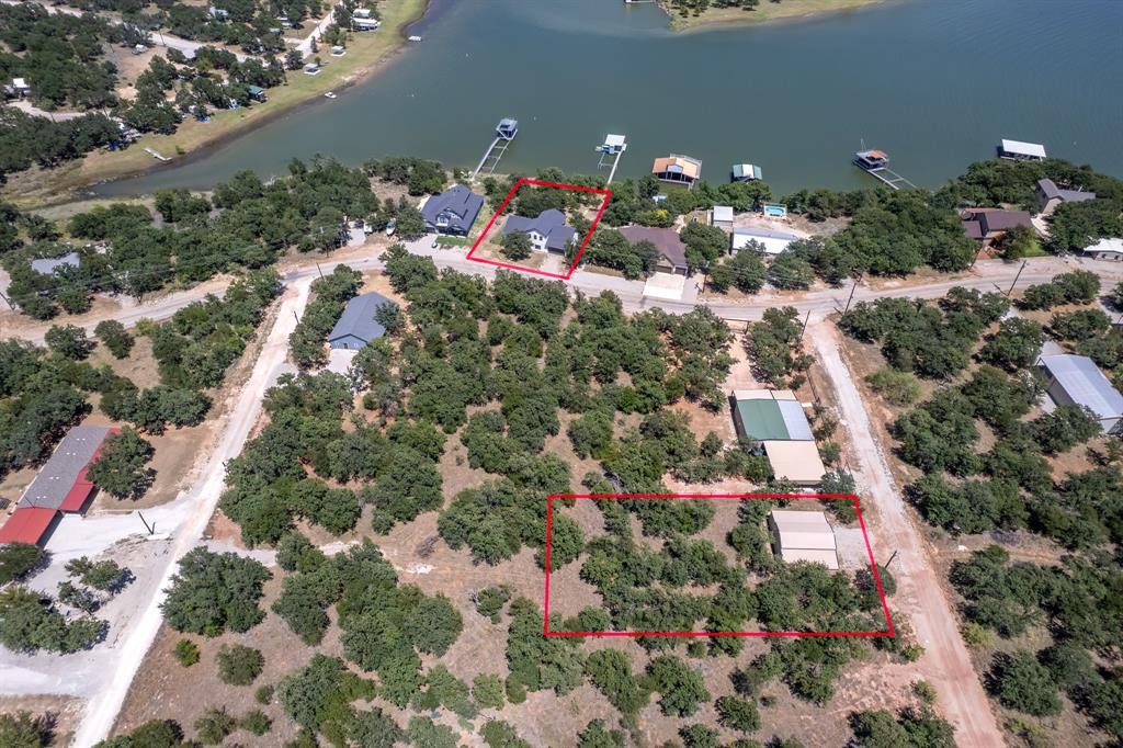 660 Oak Point Drive Property Photo 2