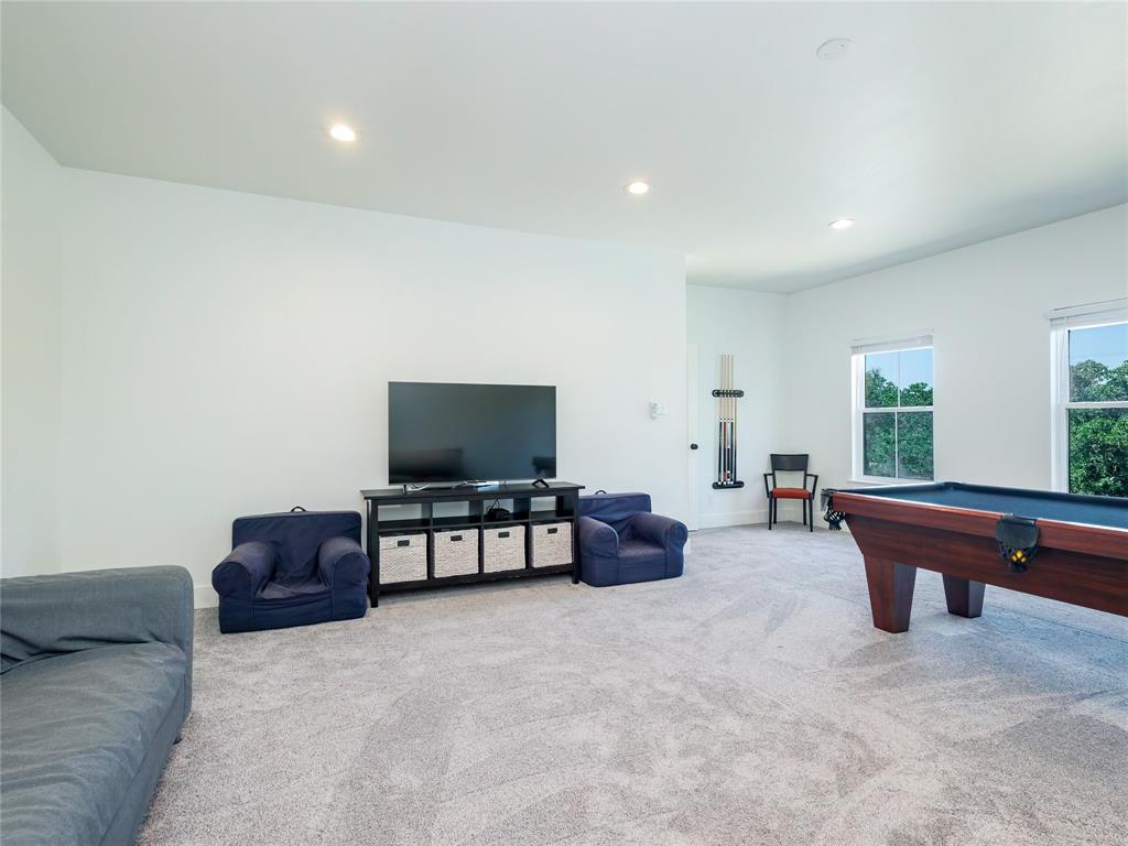 660 Oak Point Drive Property Photo 28