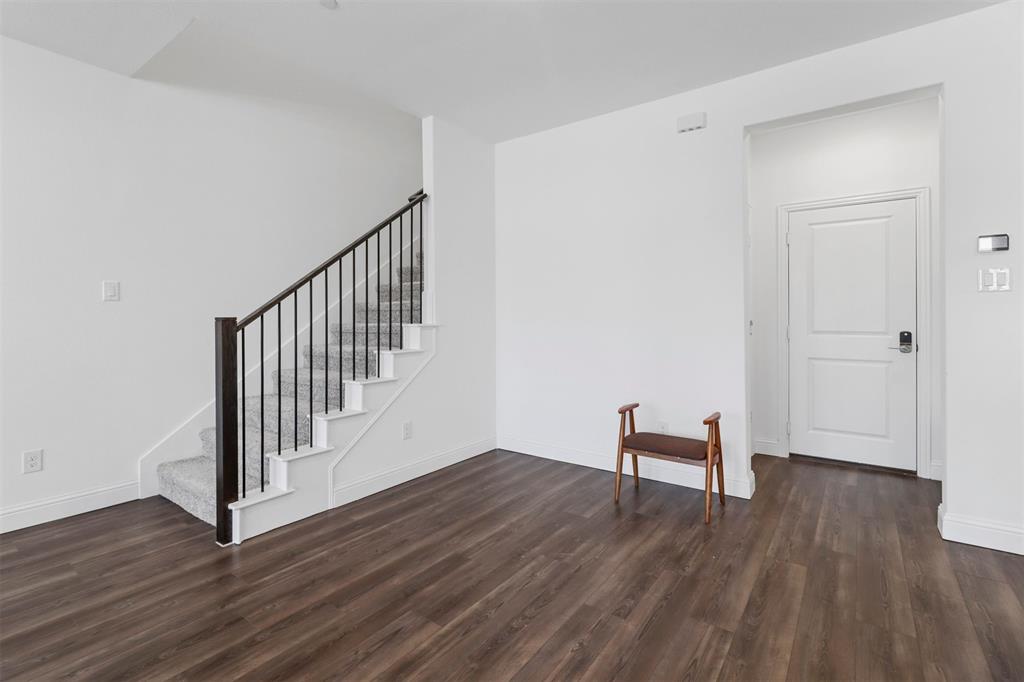 15878 Yellow Elder Road Property Photo 8