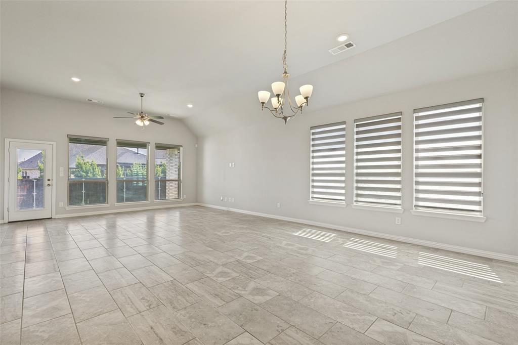 12464 Lost Valley Drive Property Photo 6