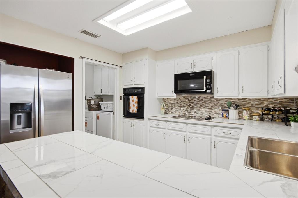 2842 Rex Allen Drive Property Photo 12