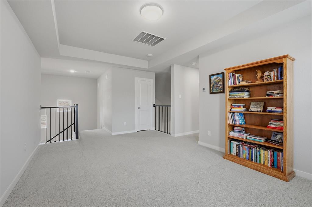 3913 Southbend Drive Property Photo 9