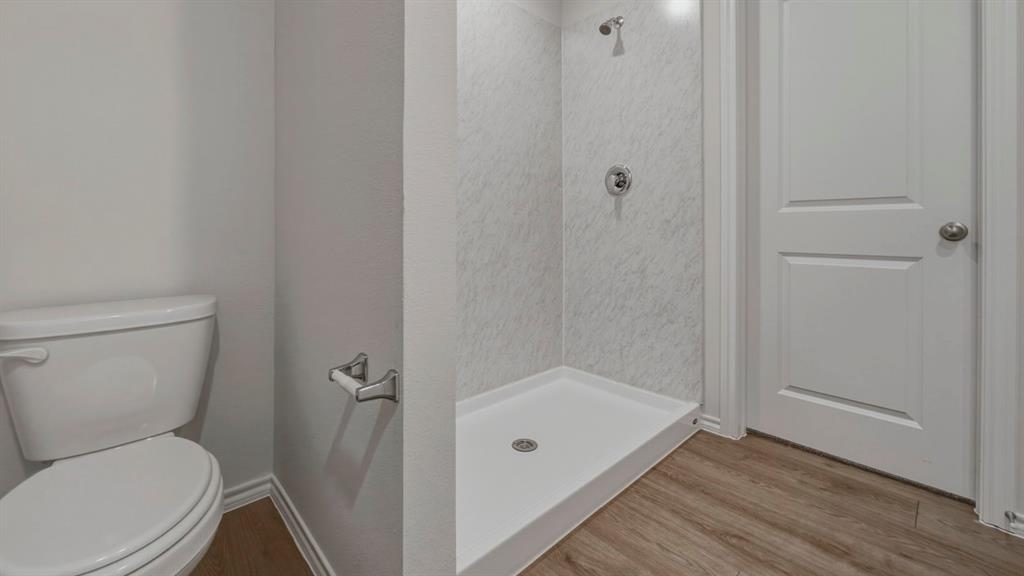 768 Stonewood Drive Property Photo 7