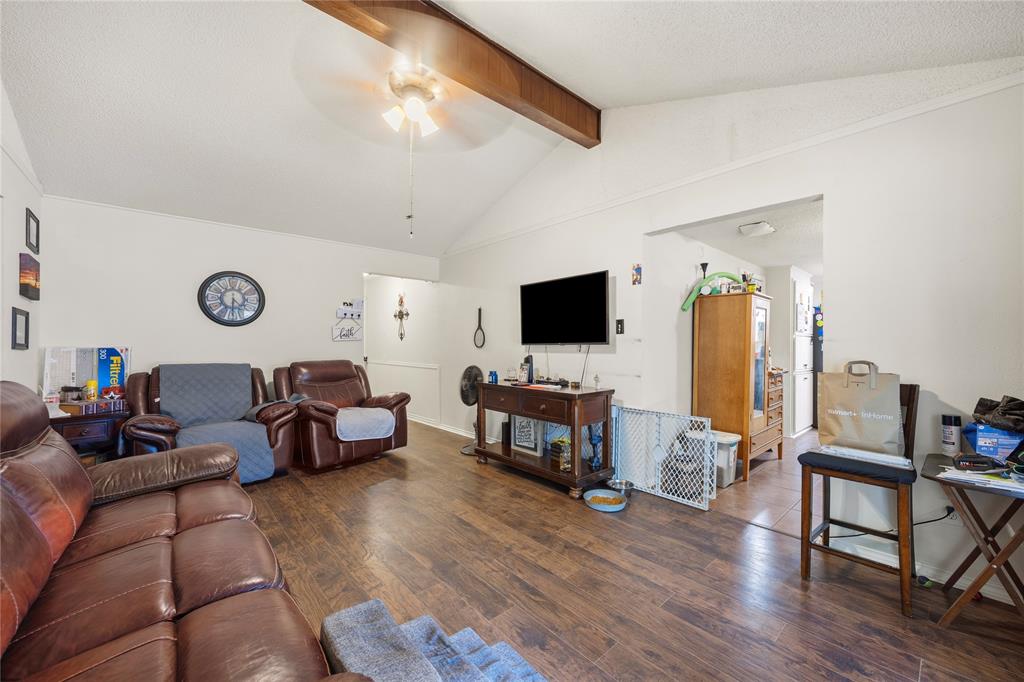 636 Sue Ann Lane Property Photo 4