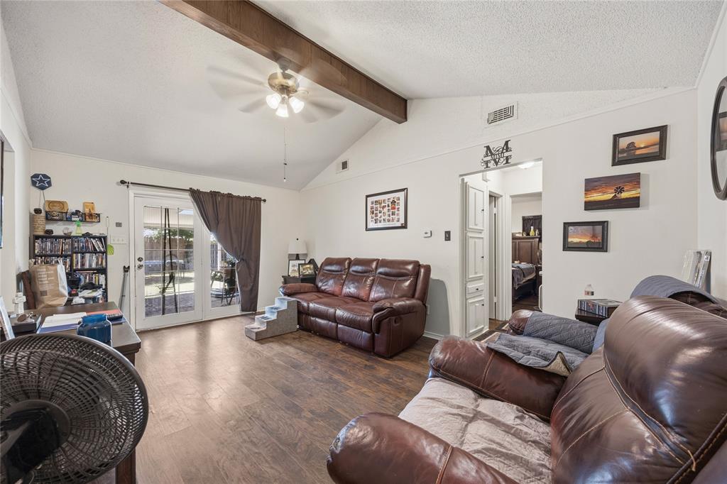 636 Sue Ann Lane Property Photo 7