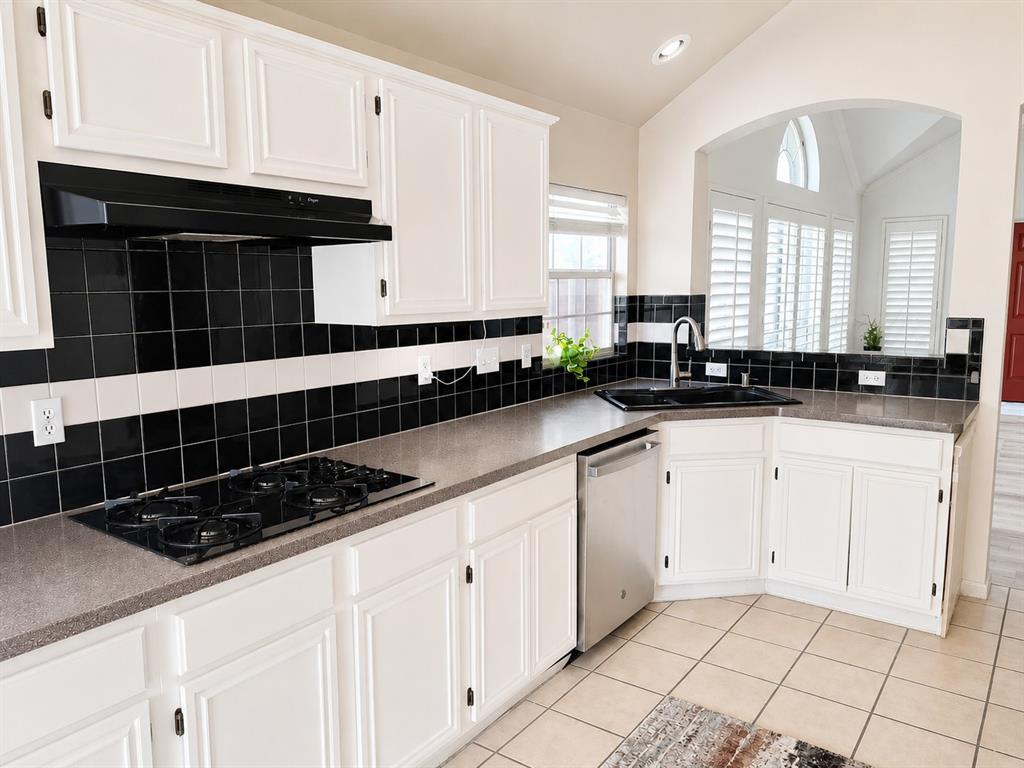 6800 Forest Hills Drive Property Photo 18