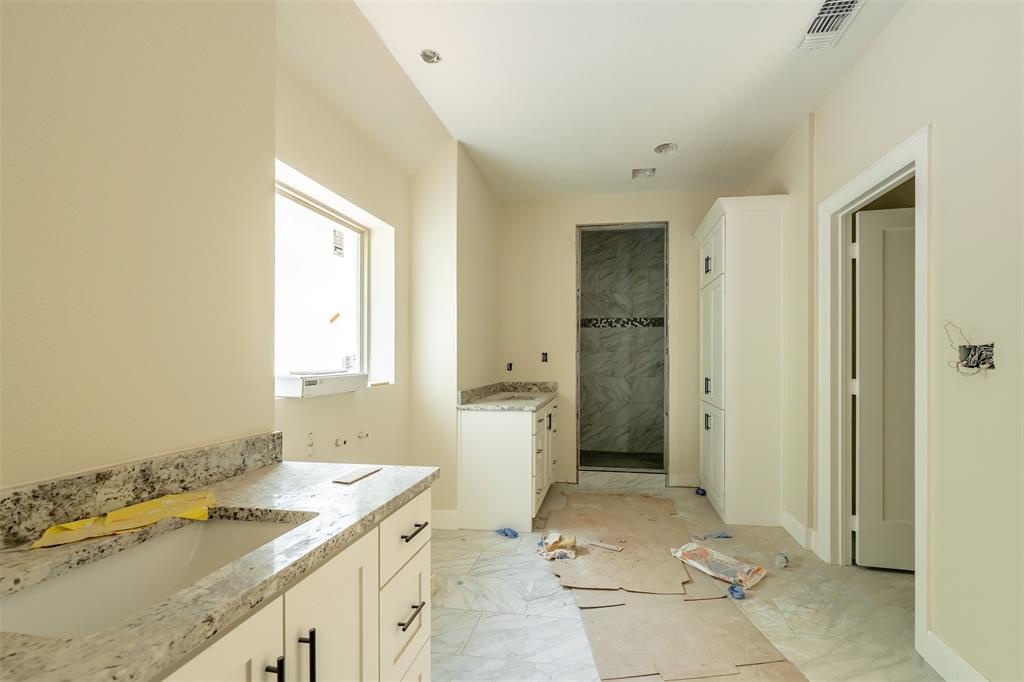 2546 Barton Creek Circle Property Photo 12
