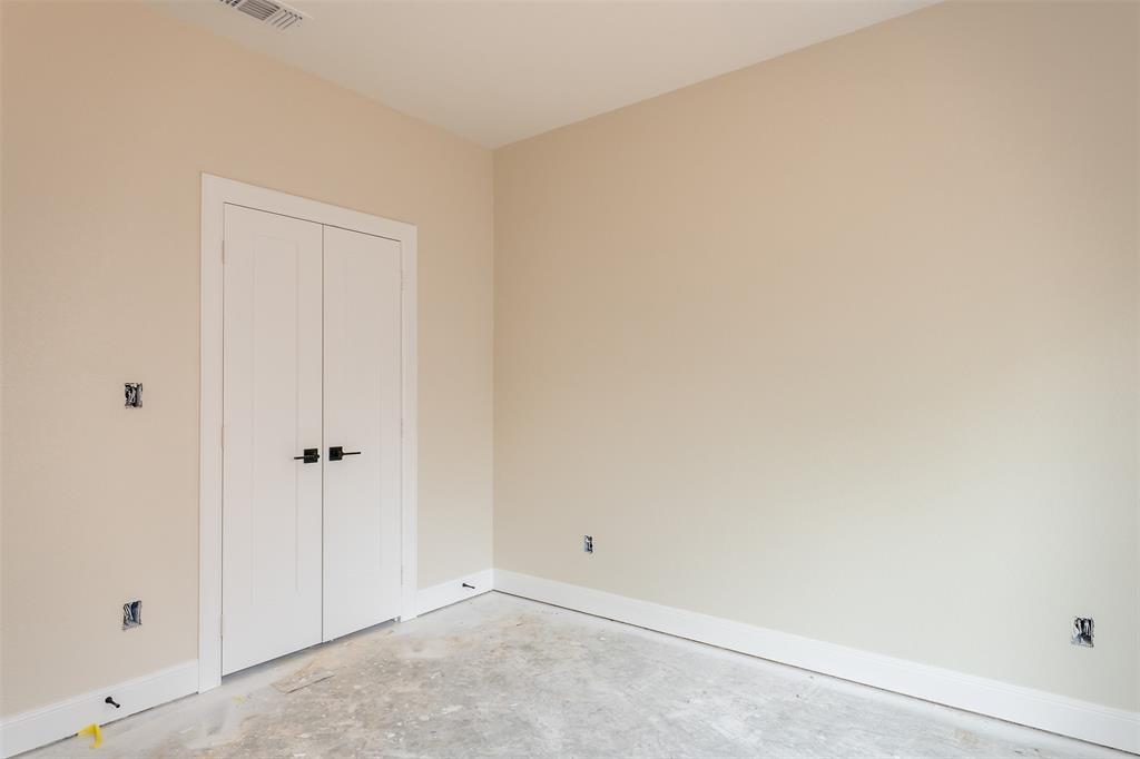 2546 Barton Creek Circle Property Photo 16