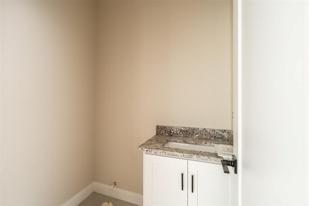2546 Barton Creek Circle Property Photo 21