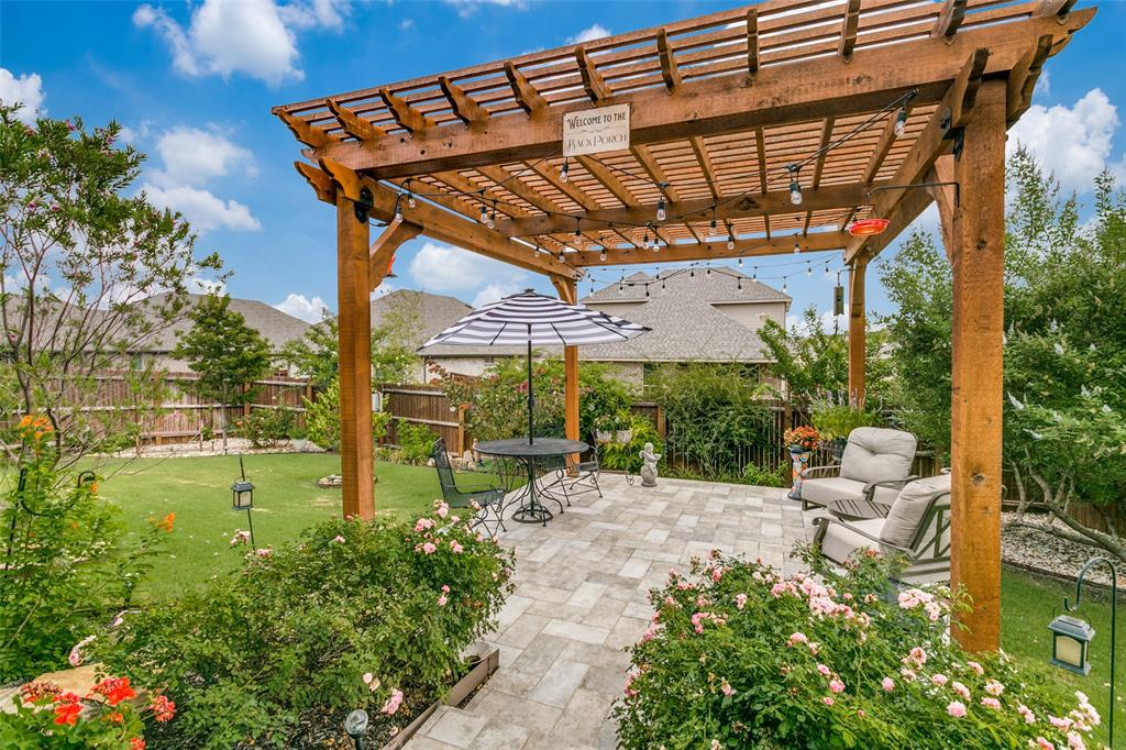 1837 Ruffian Road Property Photo 1