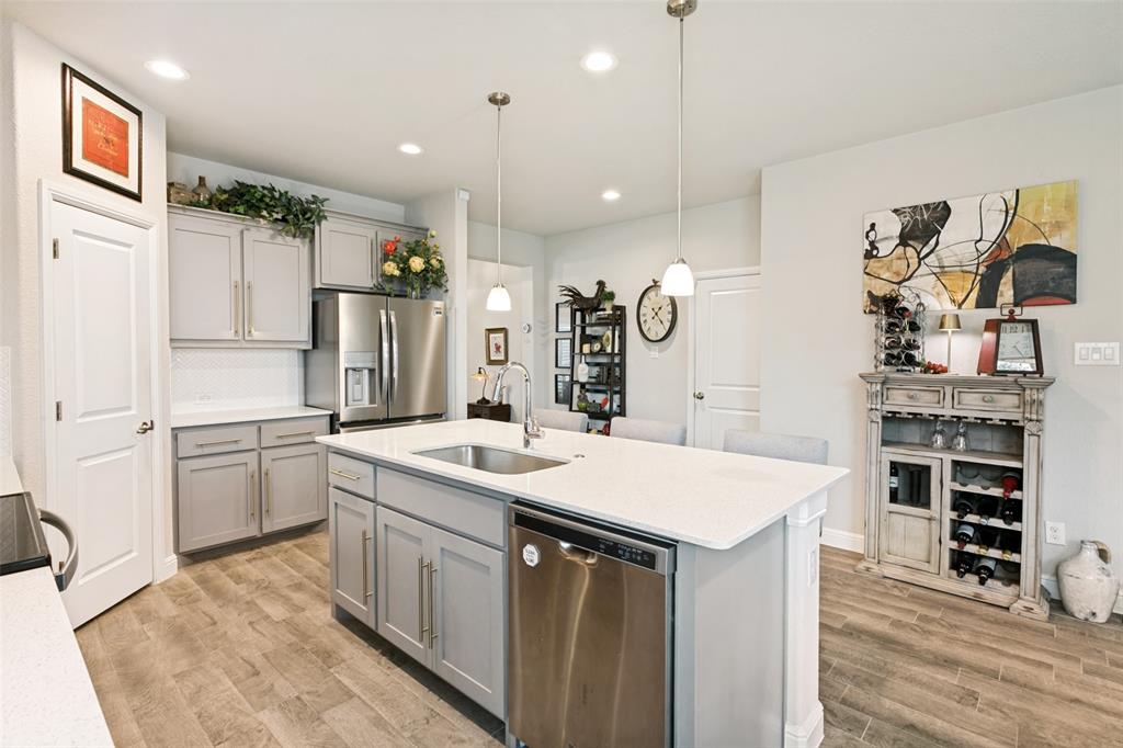 1837 Ruffian Road Property Photo 12
