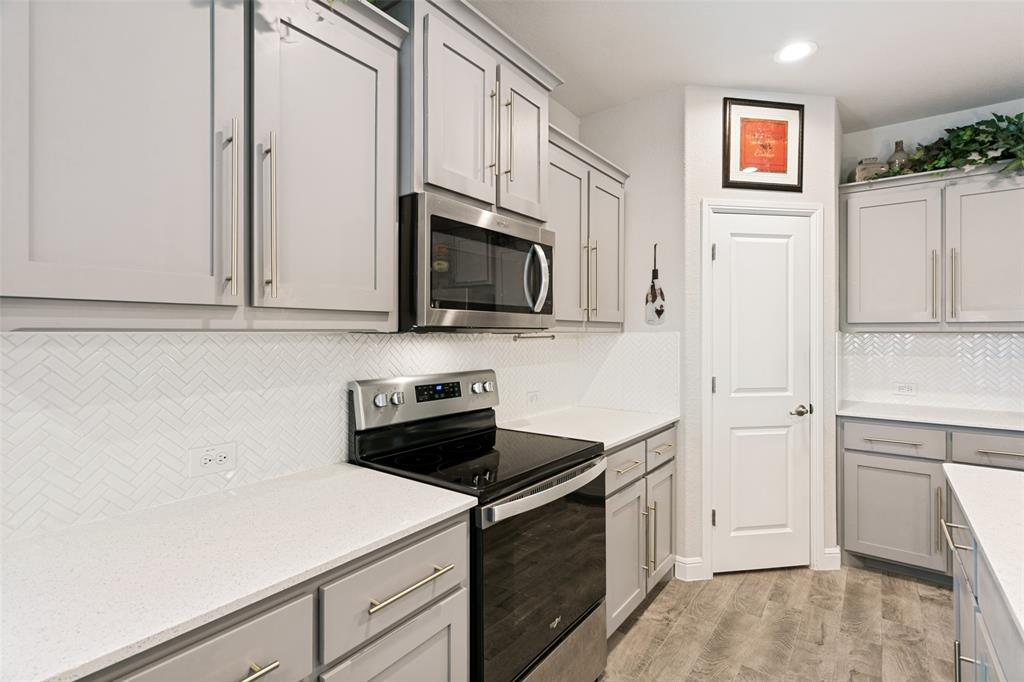 1837 Ruffian Road Property Photo 14