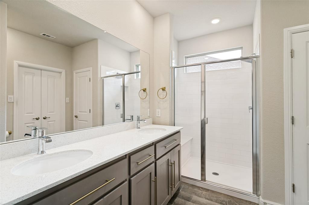 1837 Ruffian Road Property Photo 16