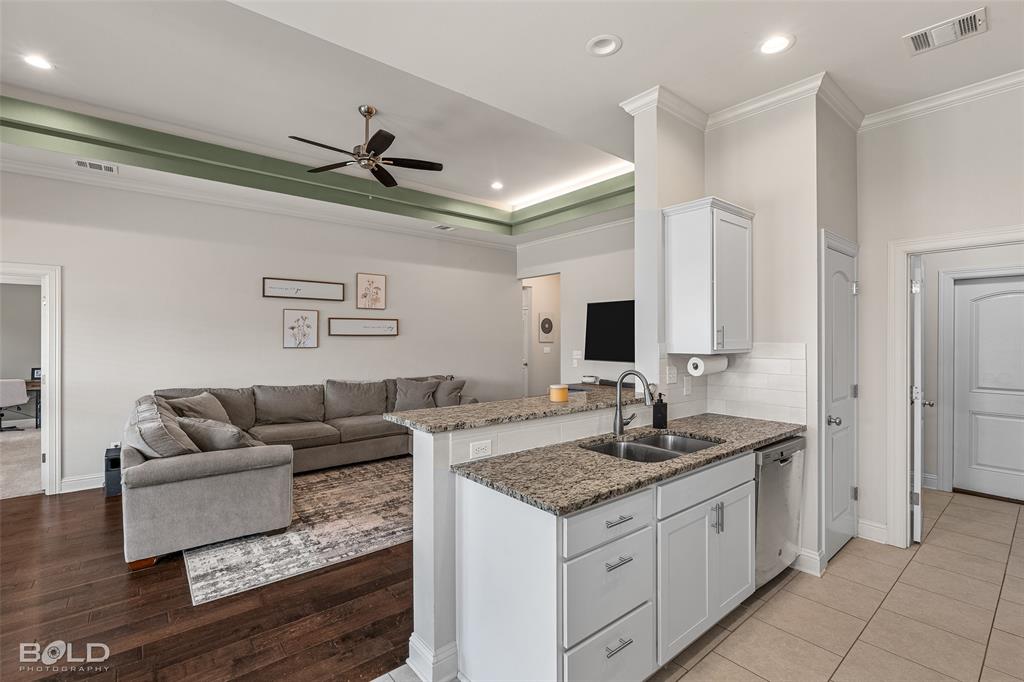 4022 False River Drive Property Photo 14