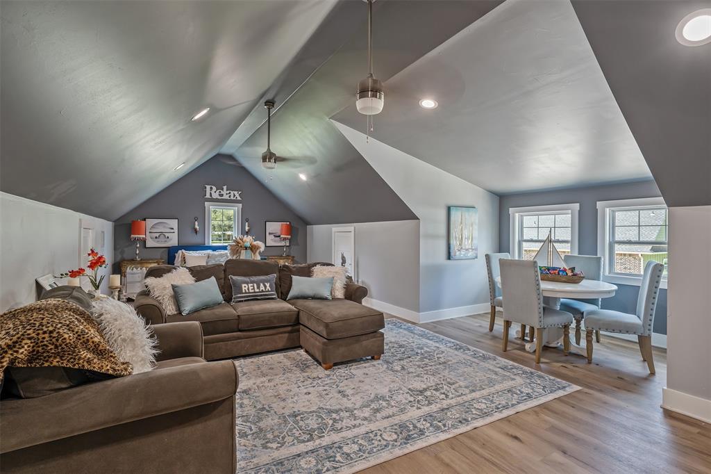 16241 Big Oak Bay Road Property Photo 26
