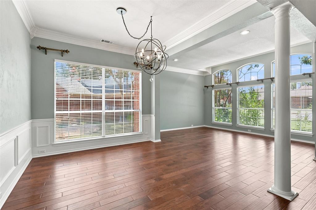 4 Fountain Gate Circle Property Photo 4