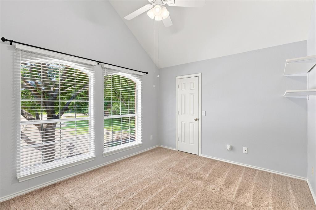 4 Fountain Gate Circle Property Photo 32