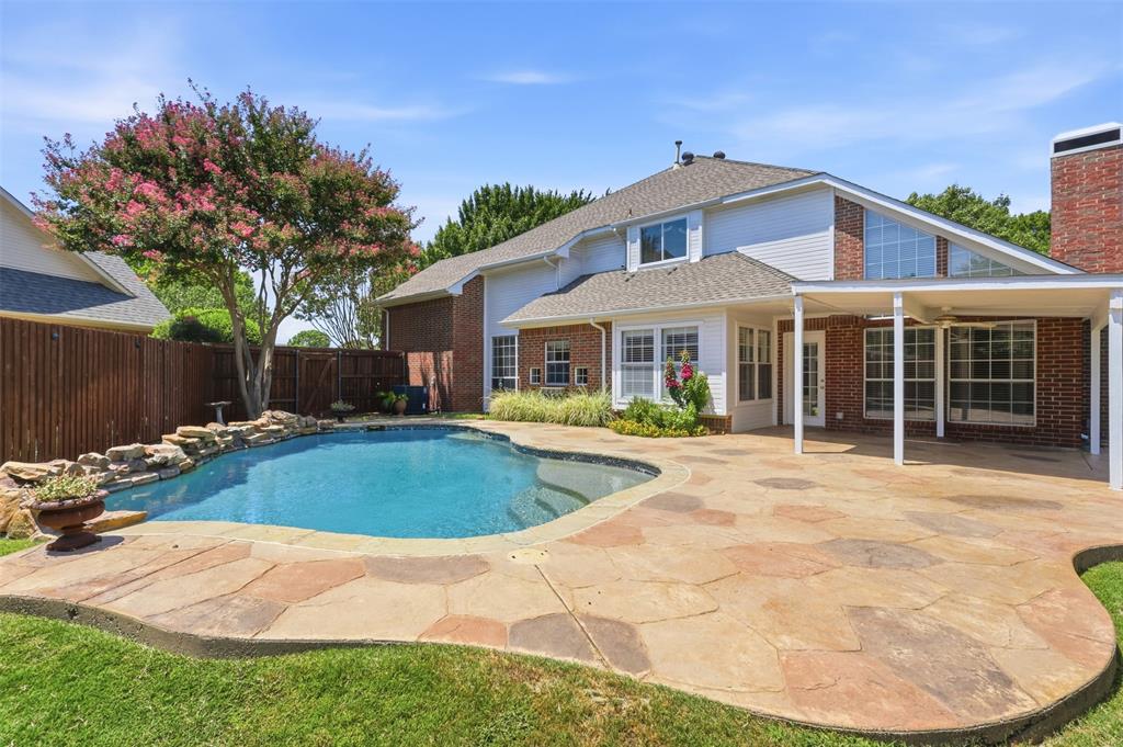 4 Fountain Gate Circle Property Photo 35