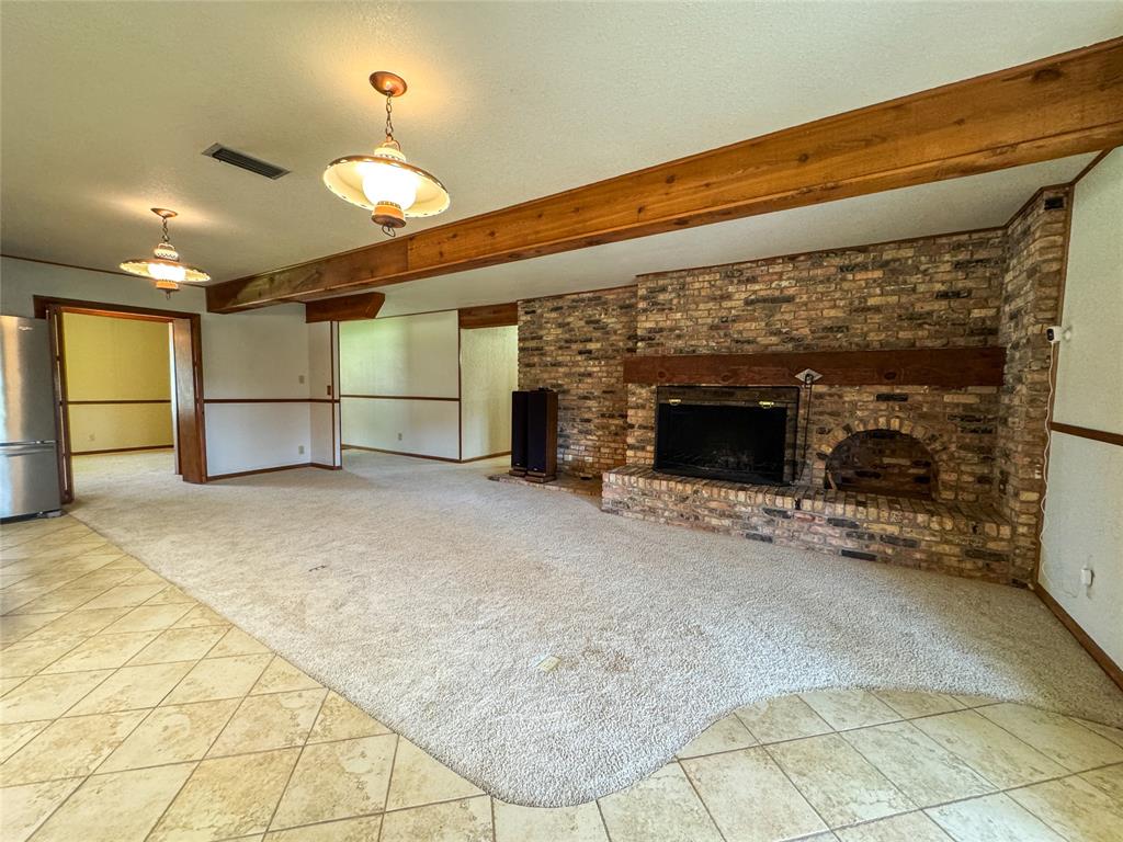 1102 N Avenue G Property Photo 9