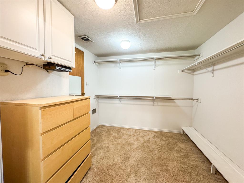 1102 N Avenue G Property Photo 16