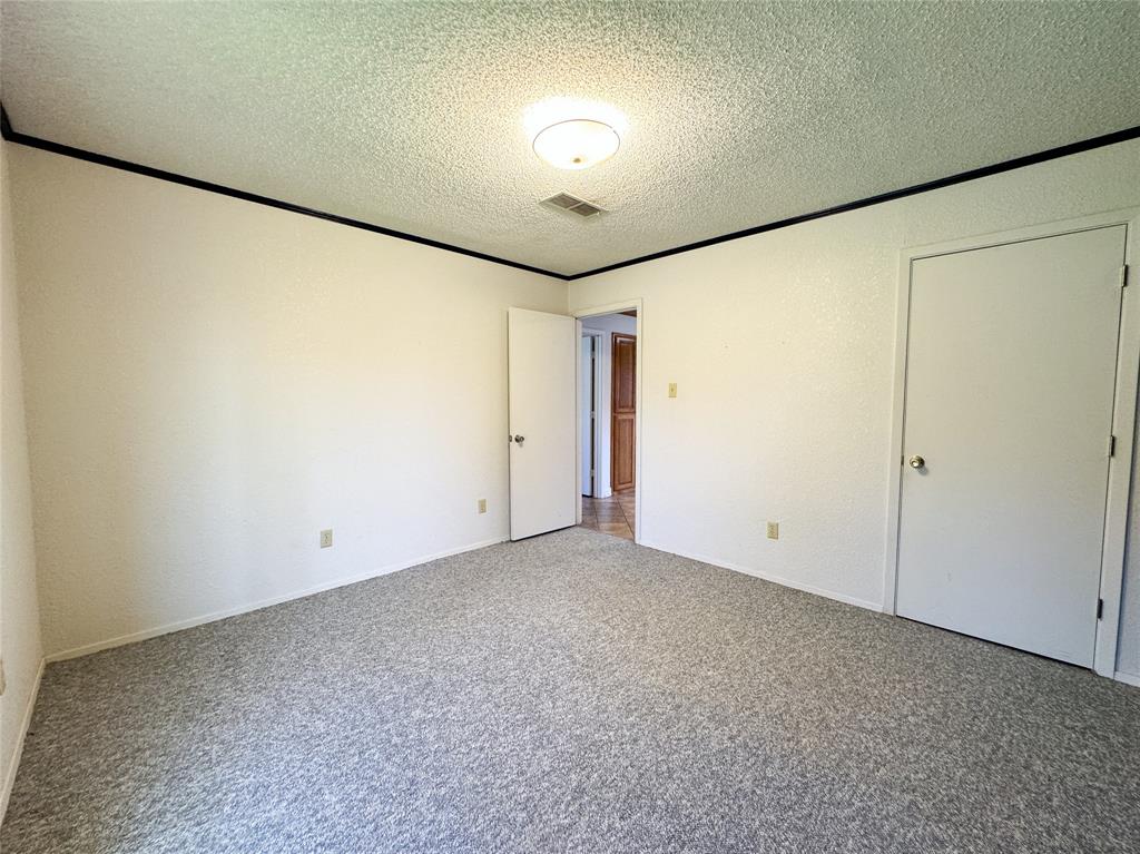 1102 N Avenue G Property Photo 33