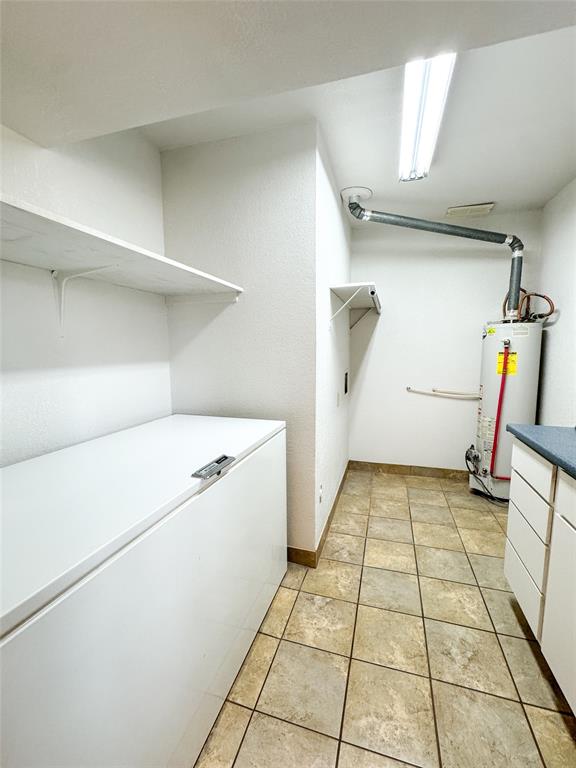 1102 N Avenue G Property Photo 35