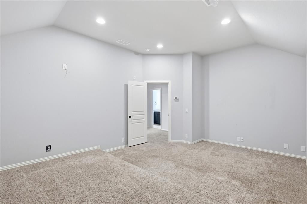 913 Birchwood Drive Property Photo 32