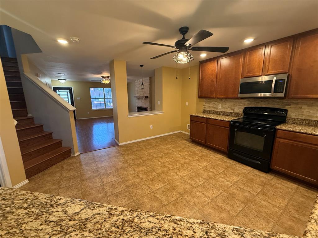 1329 Falcon Drive Property Photo 3