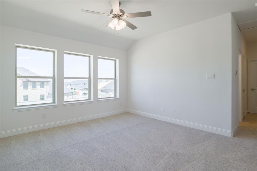 8604 Treeline Parkway Property Photo 4
