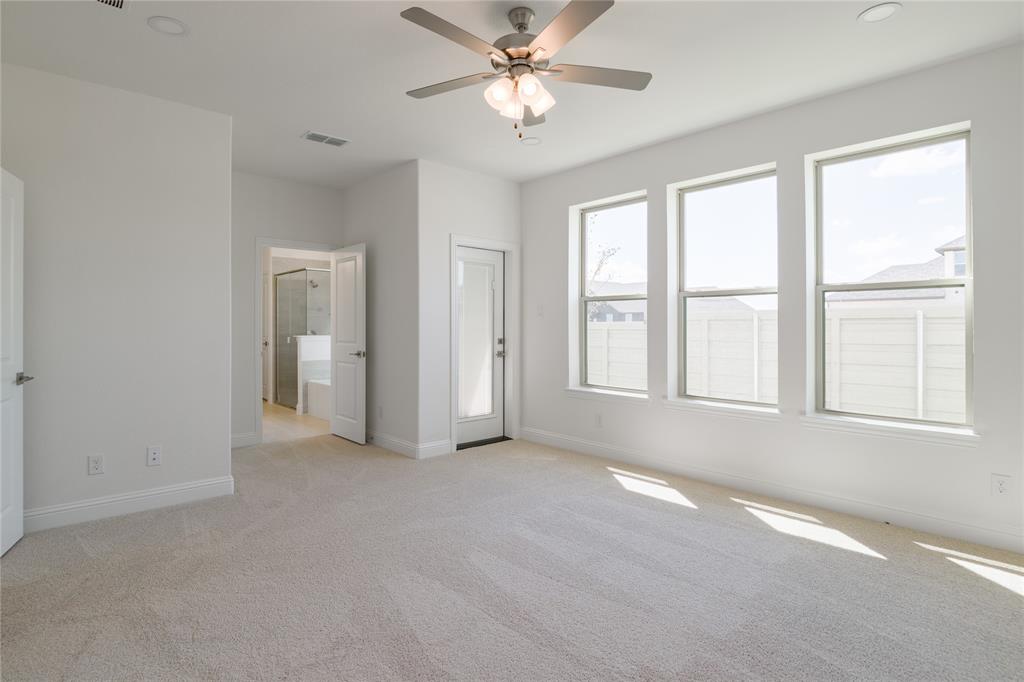8604 Treeline Parkway Property Photo 8