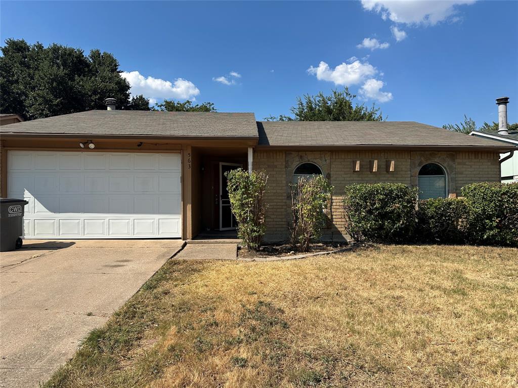 563 Oldbridge Drive Property Photo 2