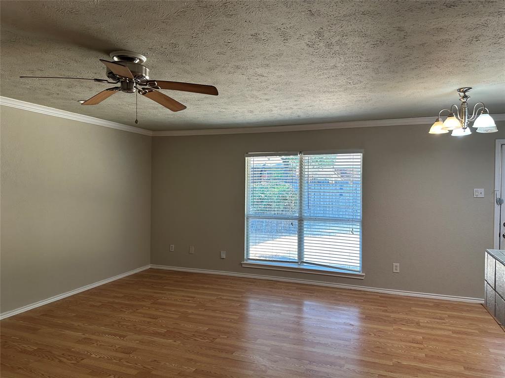 563 Oldbridge Drive Property Photo 6