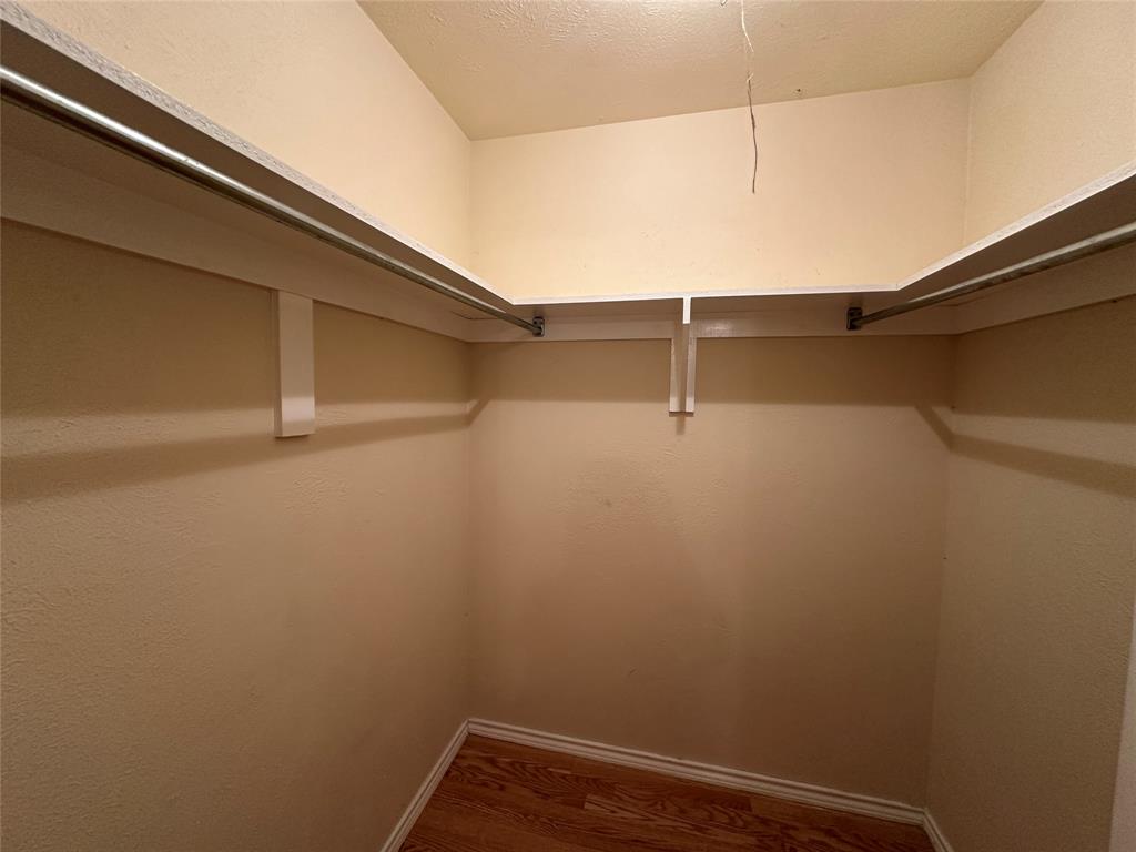 563 Oldbridge Drive Property Photo 24