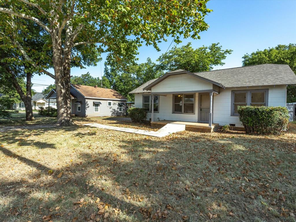 630 W Thompson Street Property Photo 2