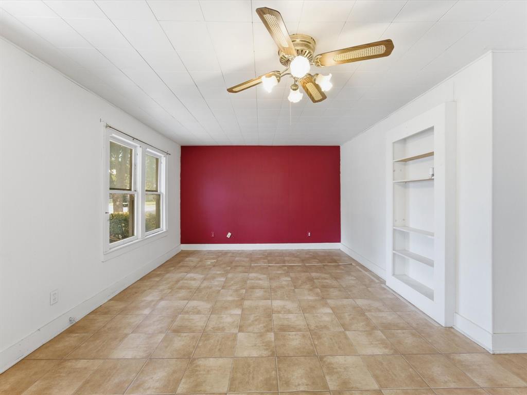 630 W Thompson Street Property Photo 4