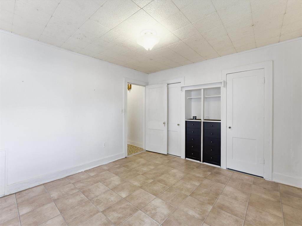 630 W Thompson Street Property Photo 9