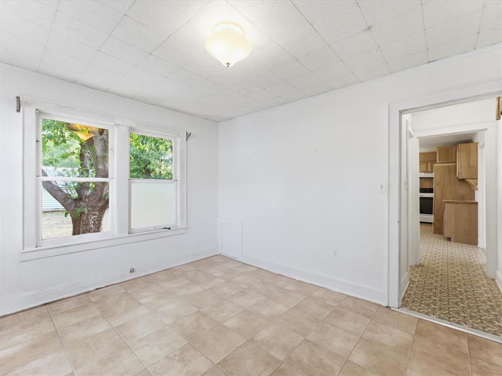 630 W Thompson Street Property Photo 10