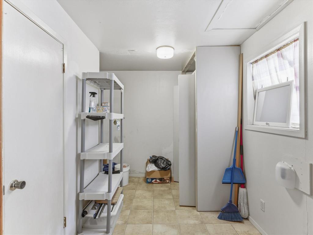 630 W Thompson Street Property Photo 12