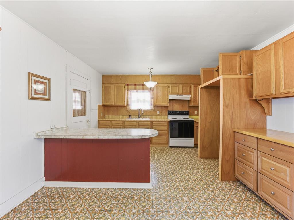 630 W Thompson Street Property Photo 14