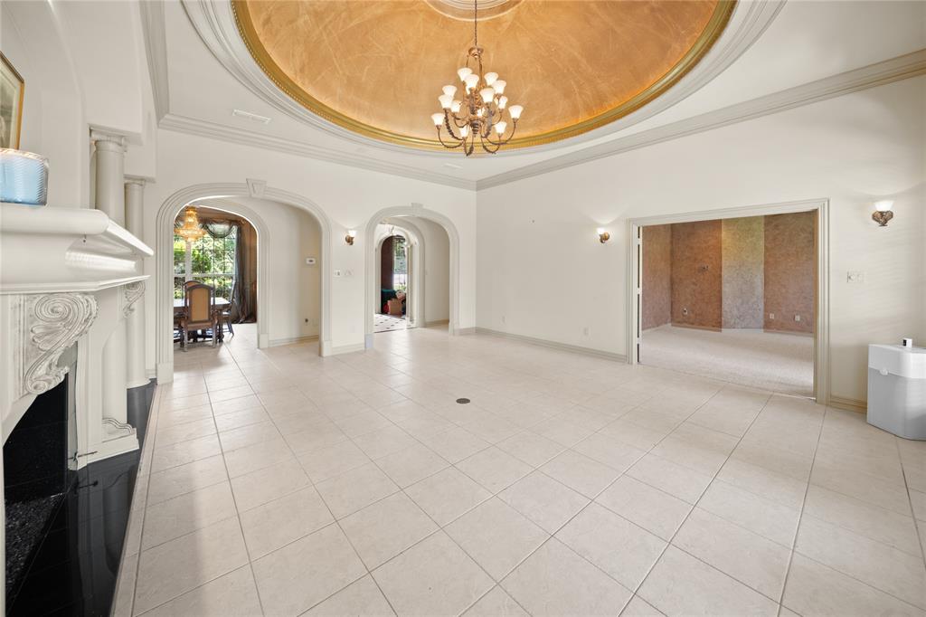 7402 Hollytree Drive Property Photo 7