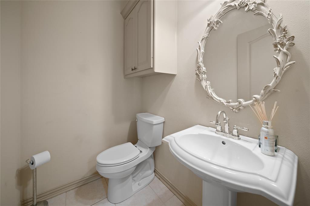 7402 Hollytree Drive Property Photo 26