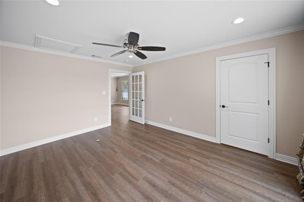 7402 Hollytree Drive Property Photo 37