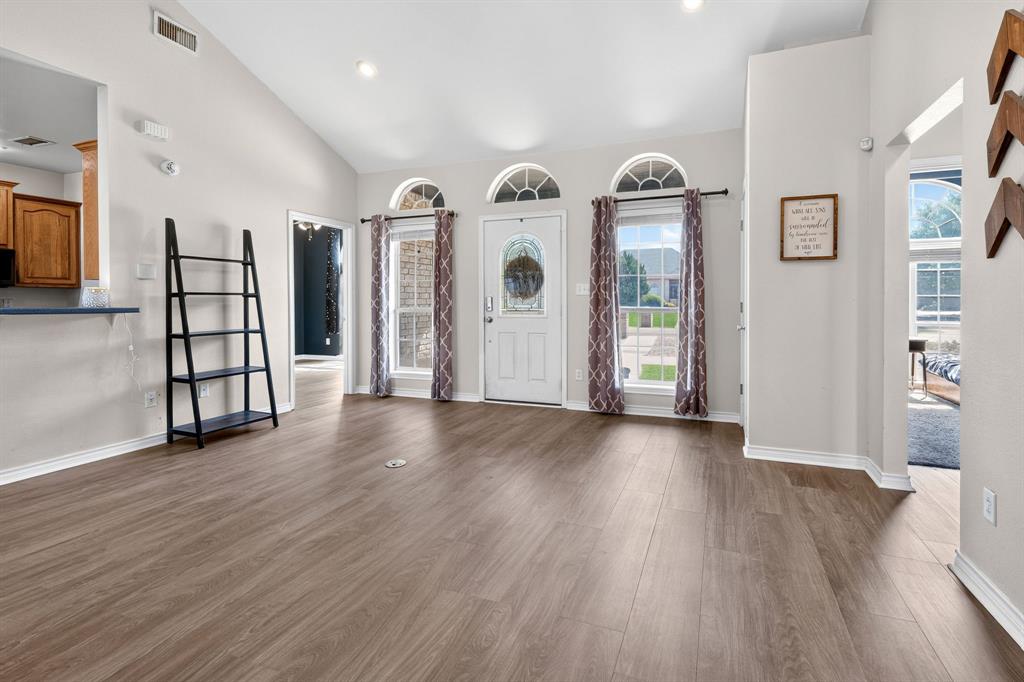 431 Greenside Property Photo 6