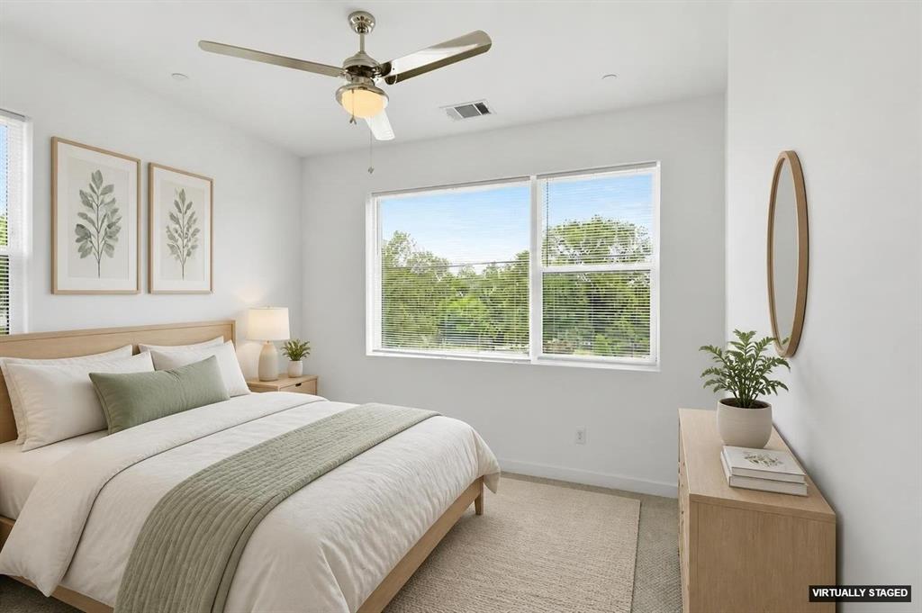 427 W 10th Street 101 Property Photo 12