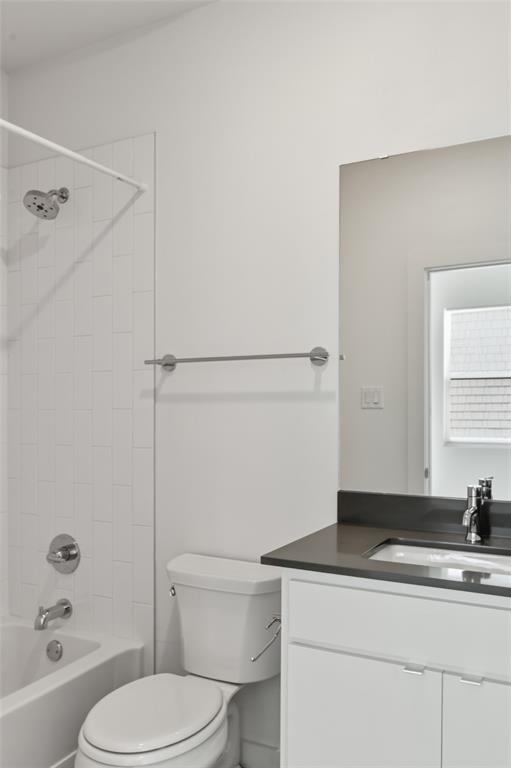 427 W 10th Street 101 Property Photo 15