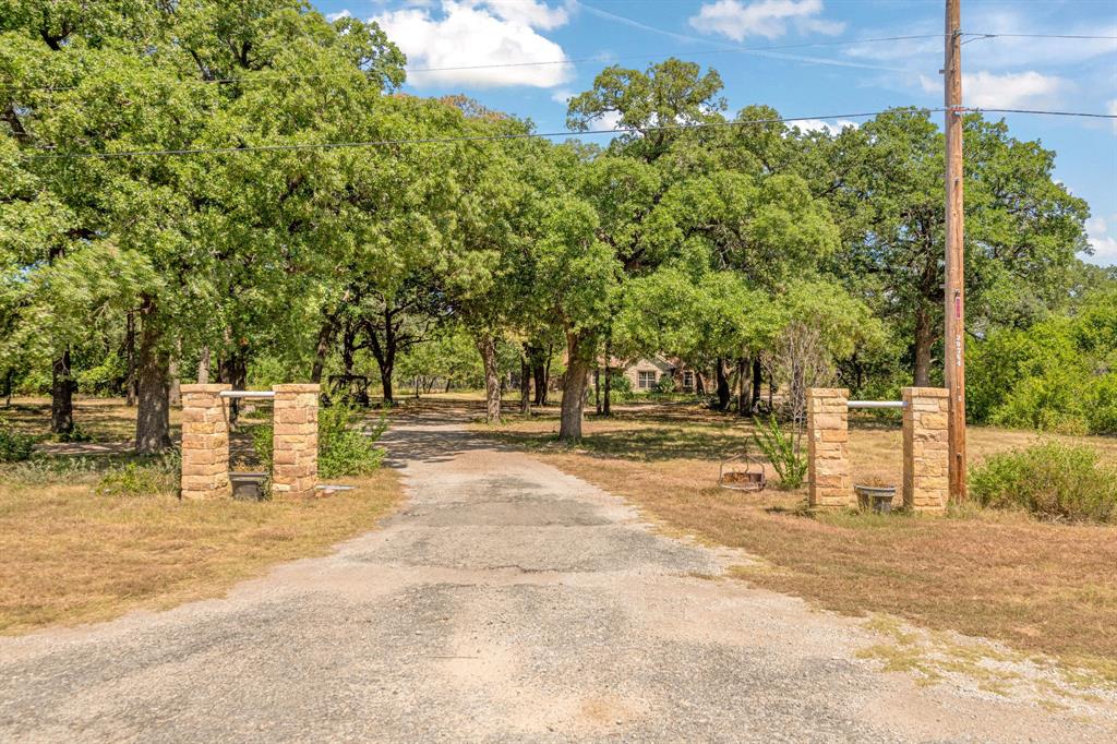 8852 Fm 603 Property Photo 2