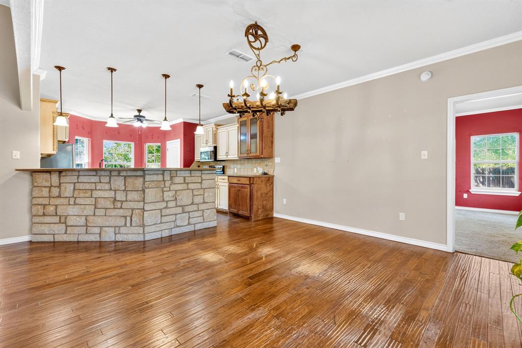 8852 Fm 603 Property Photo 10