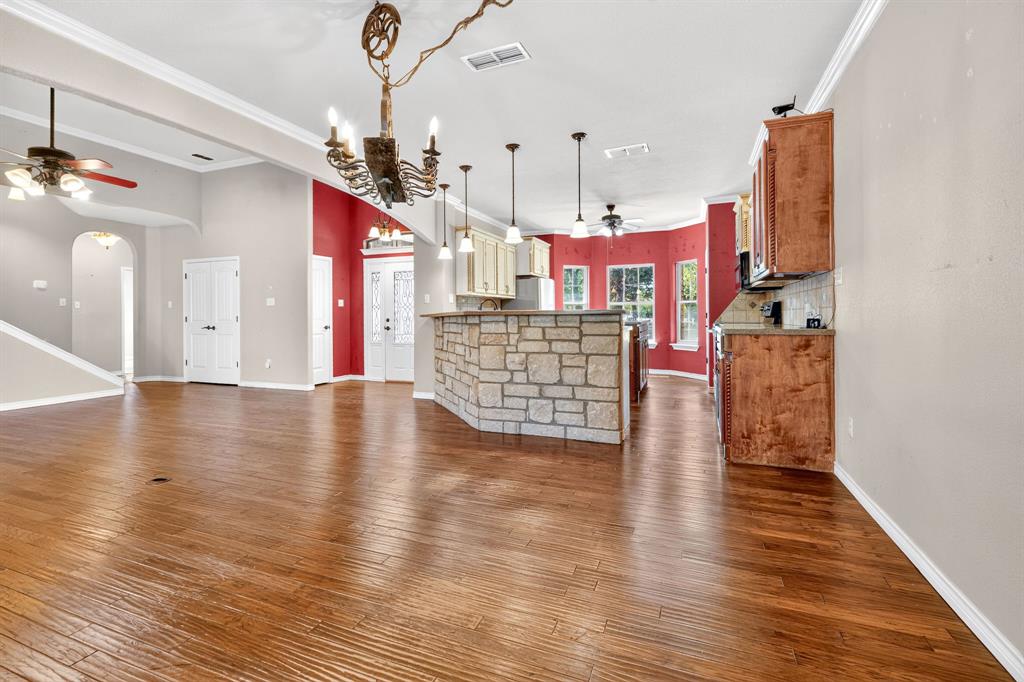 8852 Fm 603 Property Photo 11