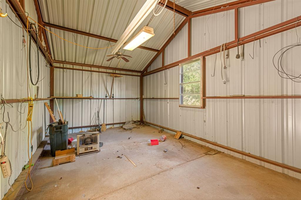 8852 Fm 603 Property Photo 40