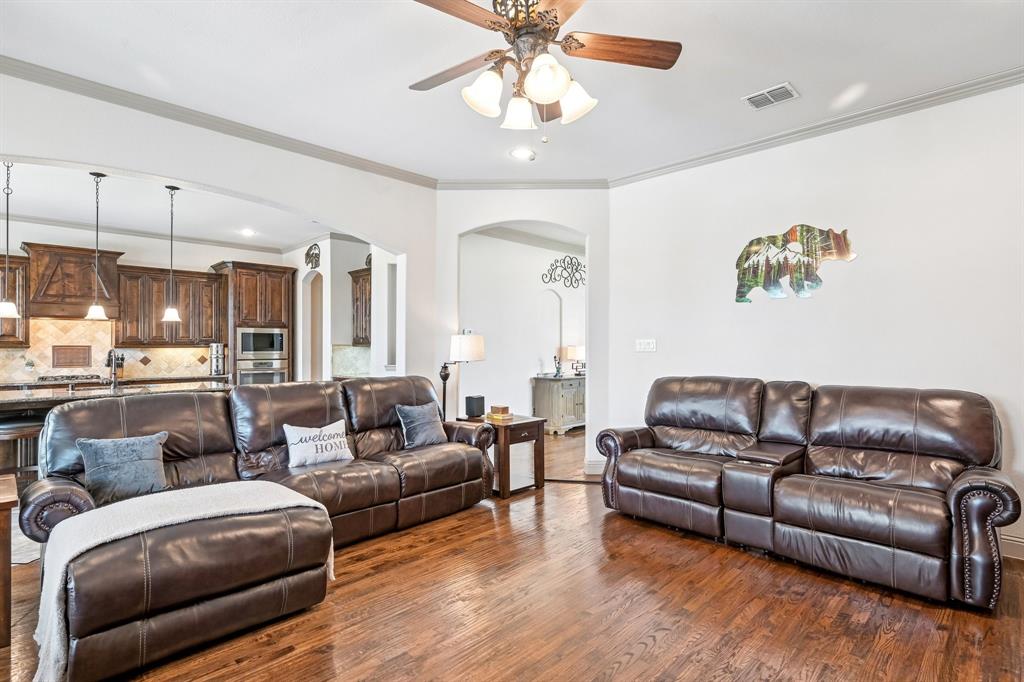 401 Pendall Drive Property Photo 10